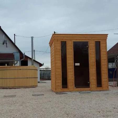 Holiday home Bonom-zugi Pihenohaz Gyomaendrod